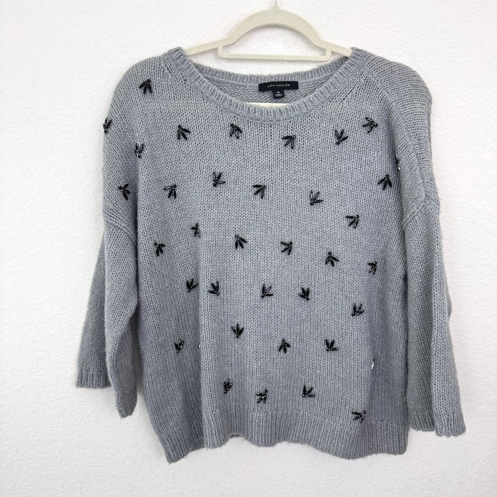 Ann Taylor Knit Pullover Sweater Size M Beaded Embellished Wool Blend Gray